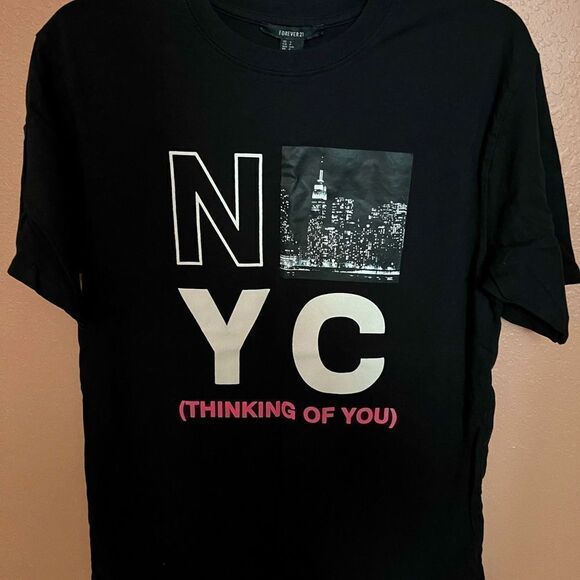 Forever 21 NYC graphic shirt - Picture 1 of 6